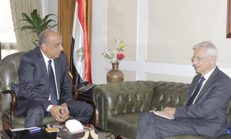 Photo of وزير قطاع الأعمال العام يبحث مع سفير فرنسا بالقاهرة تعزيز التعاون الاقتصادي